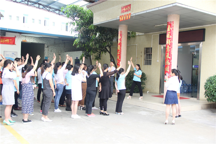 胡金花用自己的行動證明了，她在這次培訓(xùn)中所學(xué)習到內(nèi)容，更傳遞了“愛”的精神理念。