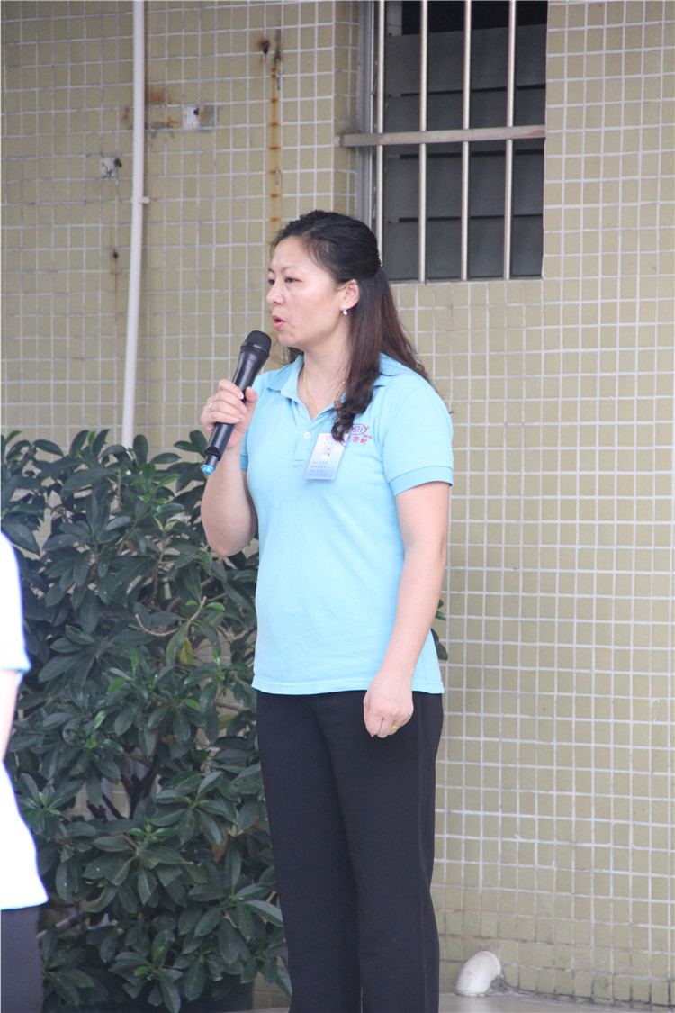 胡金花用自己的行動證明了，她在這次培訓(xùn)中所學(xué)習到內(nèi)容，更傳遞了“愛”的精神理念。
