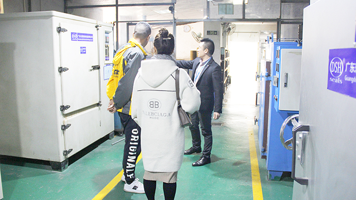 愛密特密封件生產車間現(xiàn)場