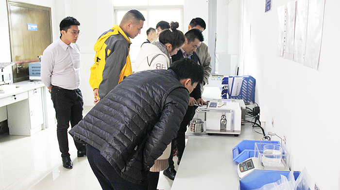 愛密特密封件的實(shí)驗(yàn)中心   