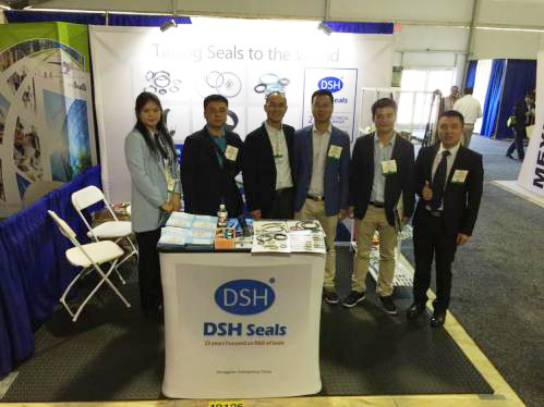 13誠摯的感謝：嘉諾集團(tuán)雷董、上海嘉諾密封陳總親臨愛密特密封展會現(xiàn)場指導(dǎo)工作！