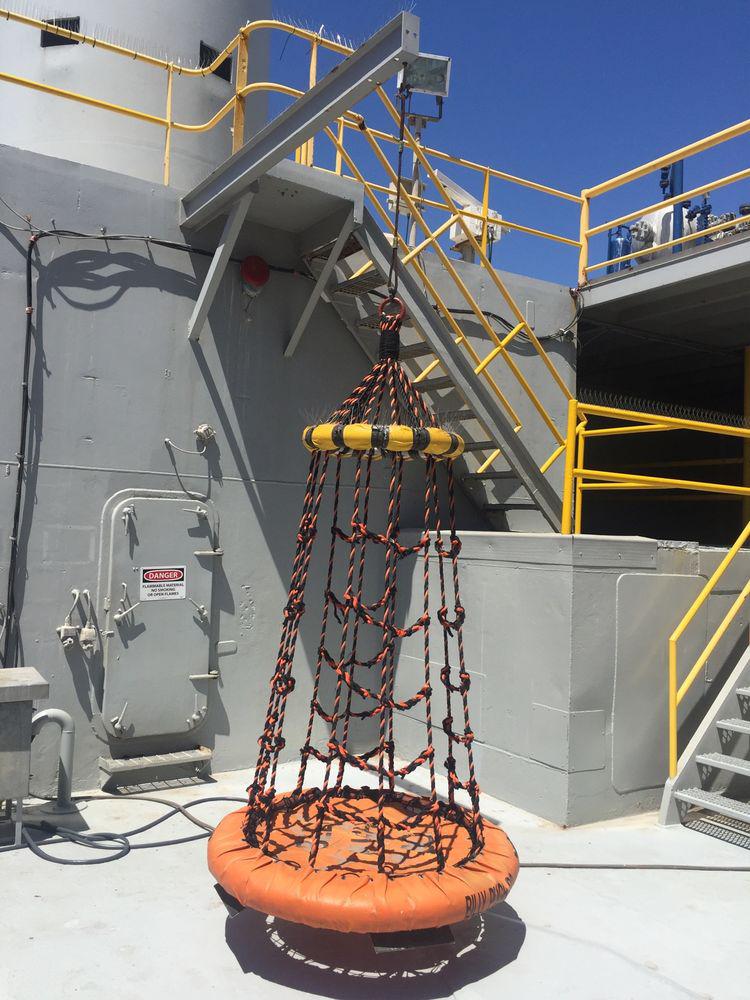 平臺(tái)上下層專用對(duì)接的：軟繩式保護(hù)升降機(jī)！