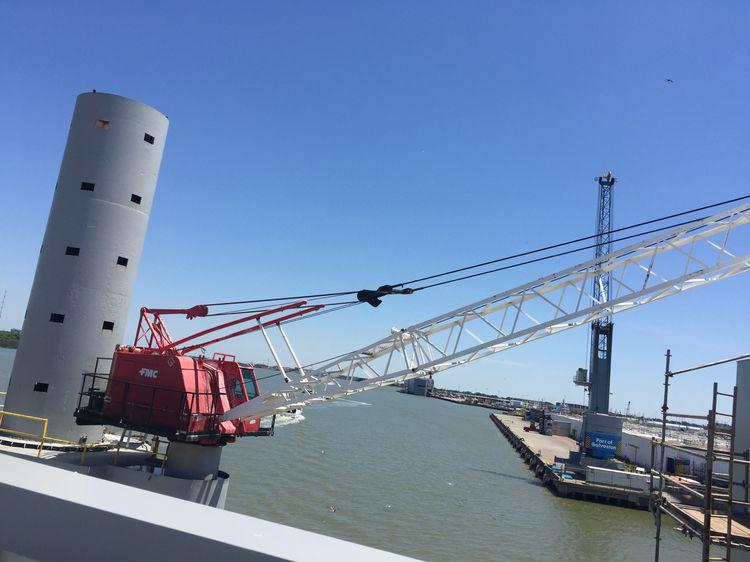 采油勘探鉆井平臺(tái)專用的：鉆具連接固定裝置