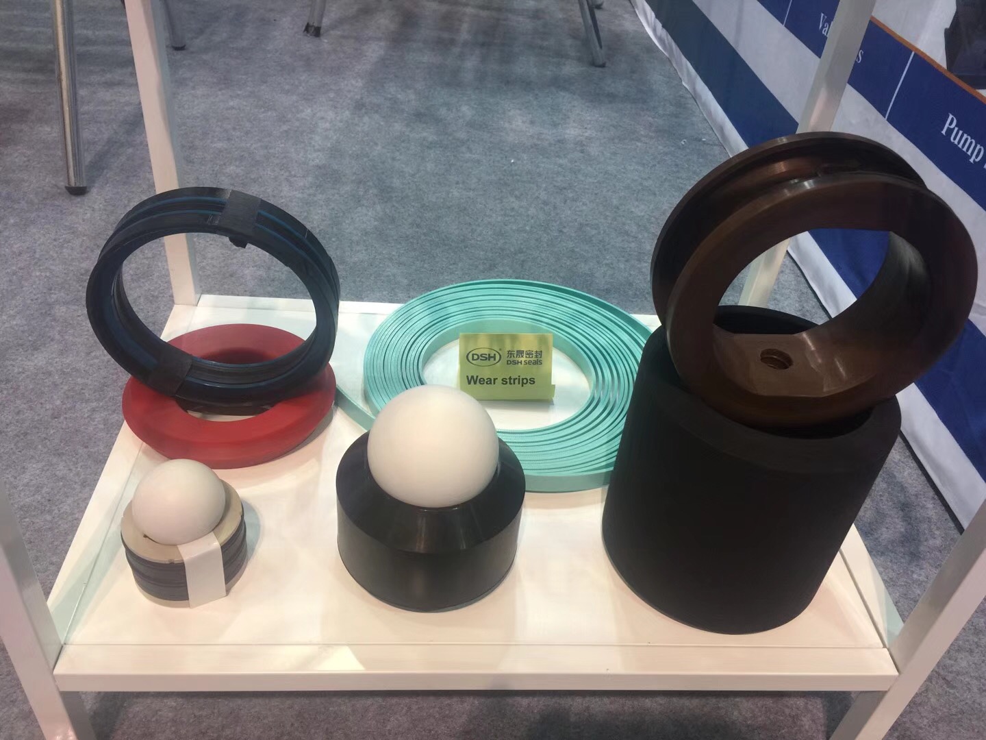 2018年第49屆OTC石油展現(xiàn)場——愛密特密封件公司的產(chǎn)品